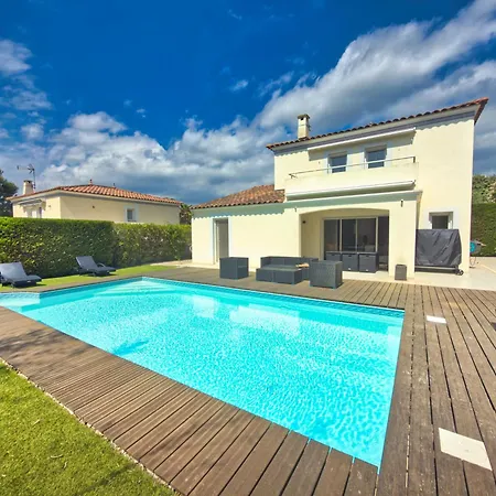 Luxury In With Heated Pool Parties And Festive Events Not Allowed * Κάννες
