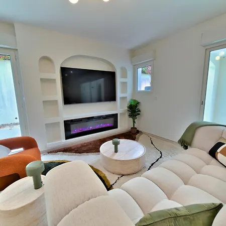 Villa Luxury In With Heated Pool Parties&festive évents Not Allowed
