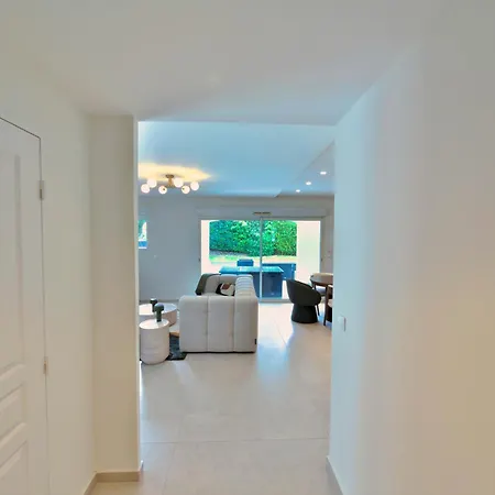 Villa Luxury In With Heated Pool Parties And Festive Events Not Allowed Cannes