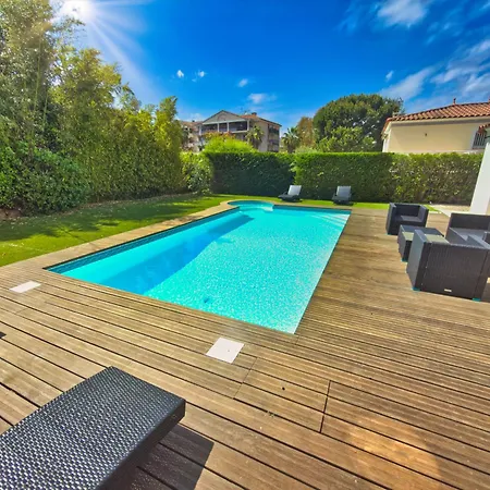 Luxury In With Heated Pool Parties And Festive Events Not Allowed